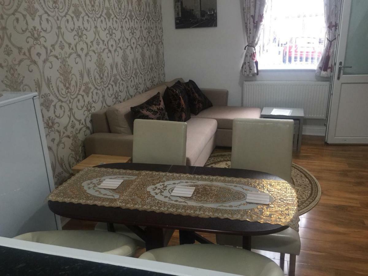 Knutsford House Holidays Manchester Bagian luar foto